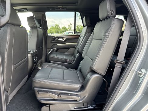 New 2026 GMC Yukon Denali w/ Sun & Power Step Package AWD/4WD image 31