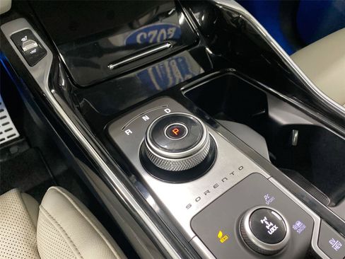 Used 2023 Kia Sorento SX Prestige image 26