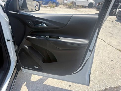 Used 2018 Chevrolet Equinox Premier FWD image 18