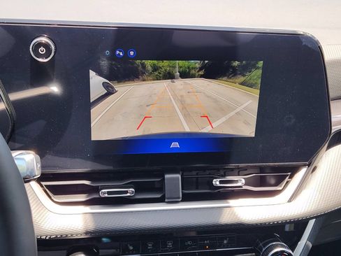 New 2027 Chevrolet Equinox LT FWD image 16