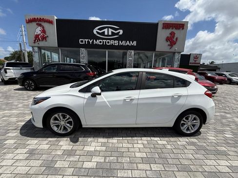 Used 2019 Chevrolet Cruze LT w/ LT True North Edition FWD image 4