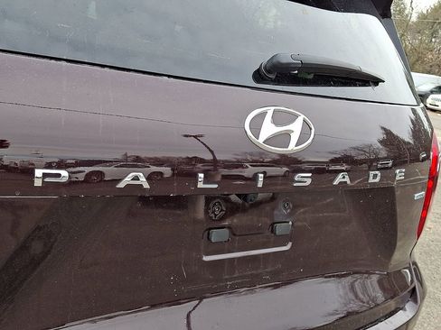 Used 2023 Hyundai Palisade Calligraphy image 32
