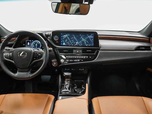 Used 2023 Lexus ES 300h w/ Premium Package image 12