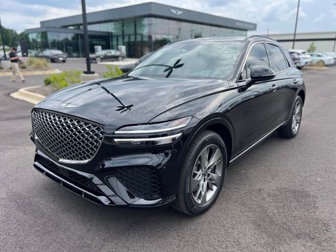 Used 2025 Genesis GV70 3.5T Sport AWD/4WD image 2