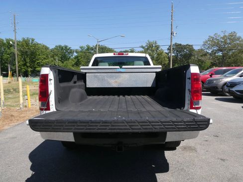 Used 2010 GMC Sierra 1500 W/T w/ Skid Plate Package AWD/4WD image 7