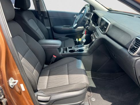 Used 2021 Kia Sportage LX image 15