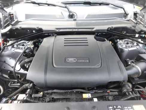 Used 2023 Land Rover Defender 90 S image 16