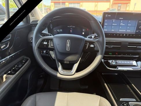 Certified 2024 Lincoln Corsair AWD w/ Equipment Group 101A image 18