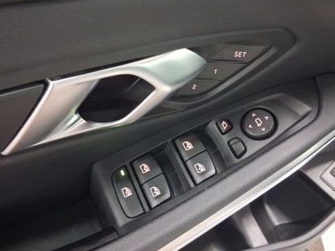 Used 2025 BMW 330i xDrive Sedan AWD/4WD image 28
