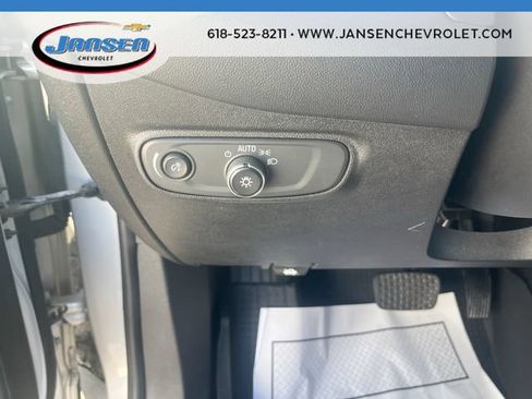 Used 2018 Chevrolet Equinox LT FWD image 17