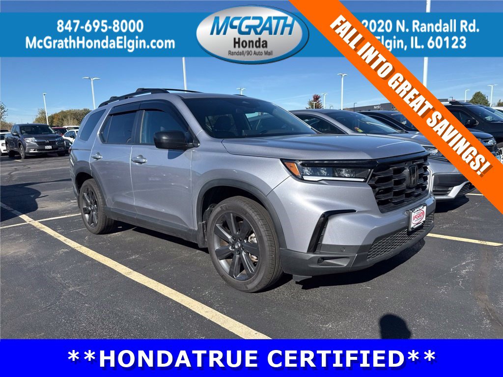 Used 2025 Honda Pilot Sport image 1