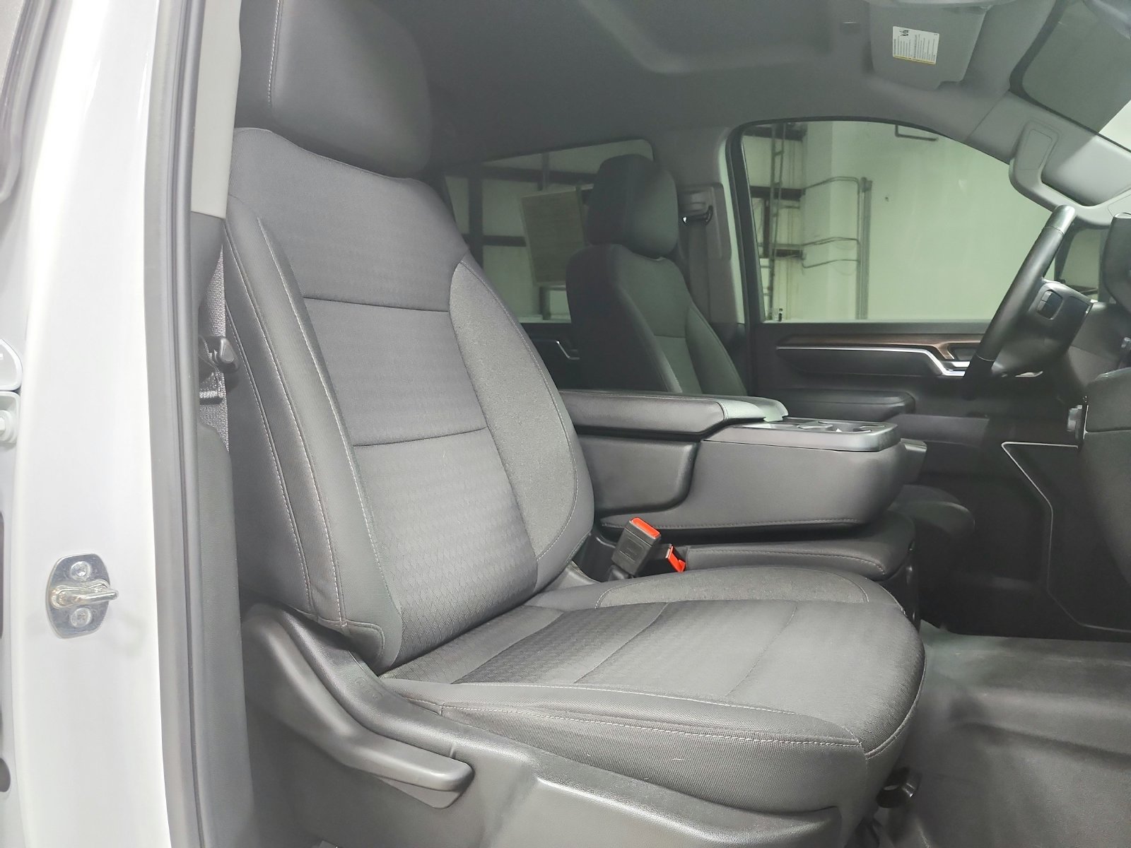 Used 2025 Chevrolet Silverado 2500 LT AWD/4WD image 36