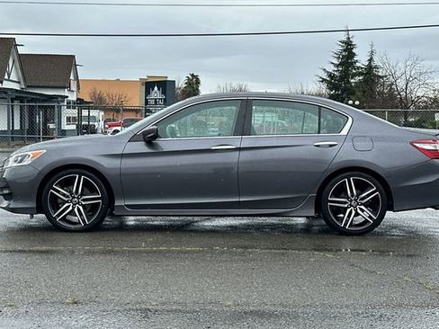Used 2017 Honda Accord Sport Special Edition image 7