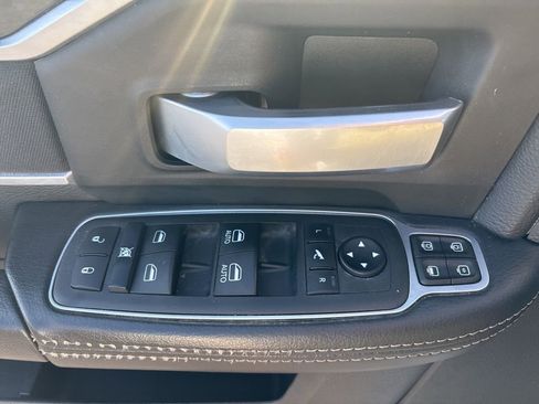 Used 2024 RAM 3500 Big Horn image 19