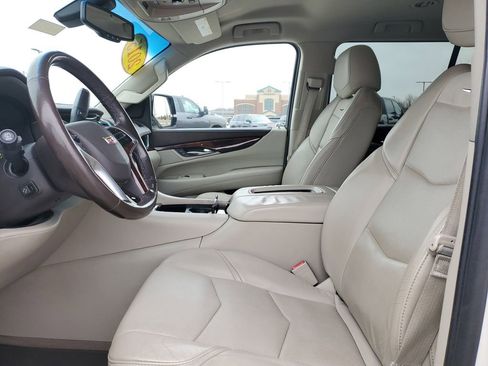 Used 2015 Cadillac Escalade ESV 4WD image 19