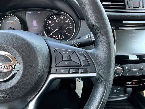Used 2019 Nissan Rogue S AWD/4WD image 14
