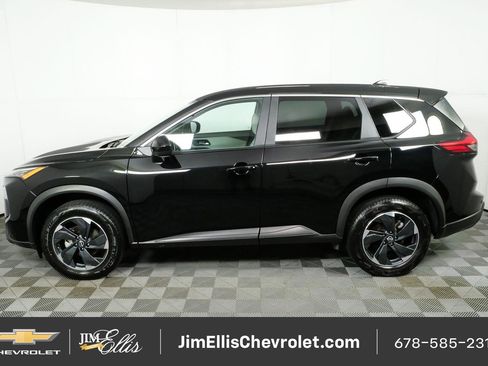 Used 2025 Nissan Rogue SV AWD/4WD image 28