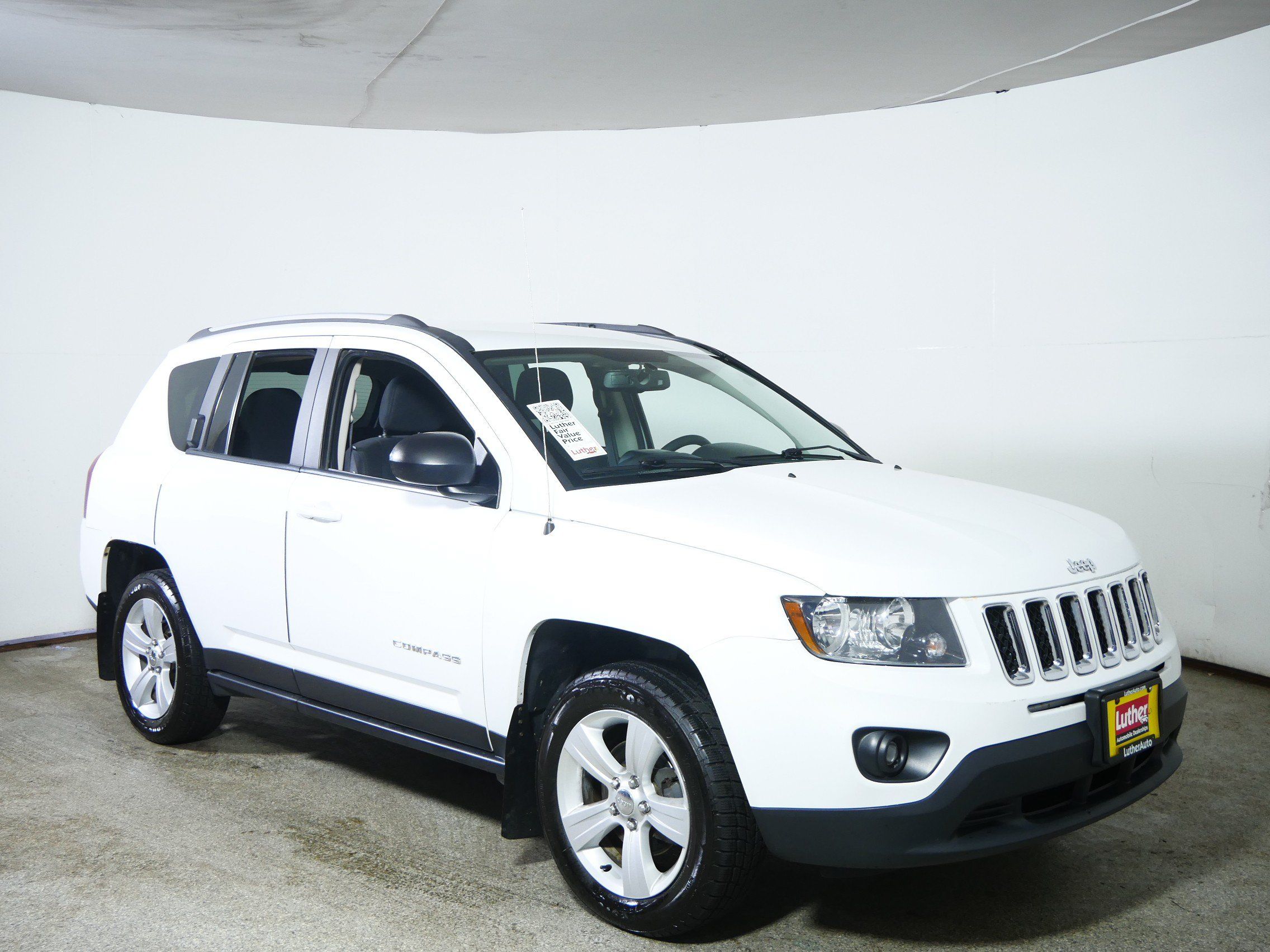 Used 2017 Jeep Compass Sport w/ Power Value Group AWD/4WD image 1