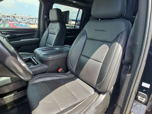 Used 2021 GMC Yukon XL Denali w/ Denali Ultimate Package RWD image 19