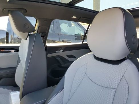 New 2026 Volkswagen Tiguan SE R-Line image 16