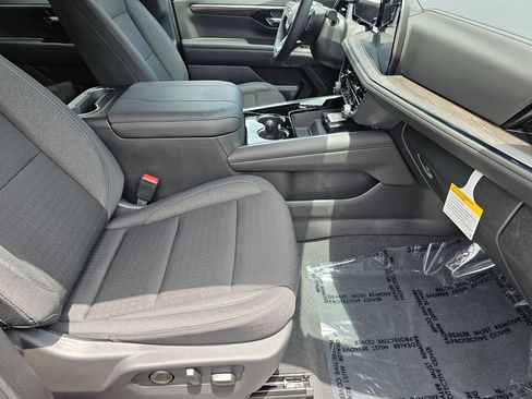 New 2026 Chevrolet Suburban LS w/ LPO, Dark Essentials Package RWD image 10