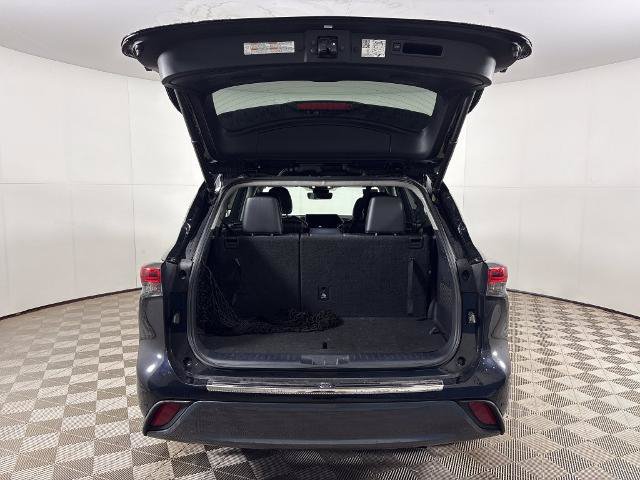 Used 2023 Toyota Highlander Limited AWD/4WD image 10