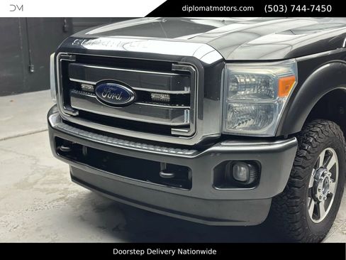 Used 2016 Ford F250 Lariat w/ Lariat Interior Package image 13