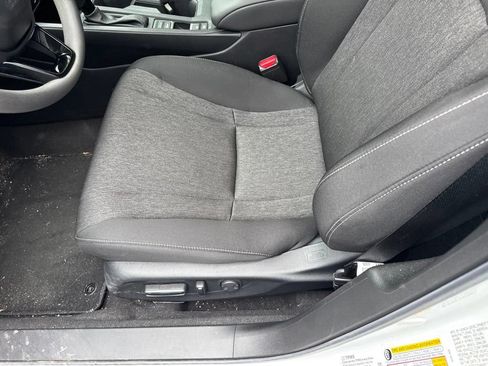 Used 2025 Honda Accord SE image 13