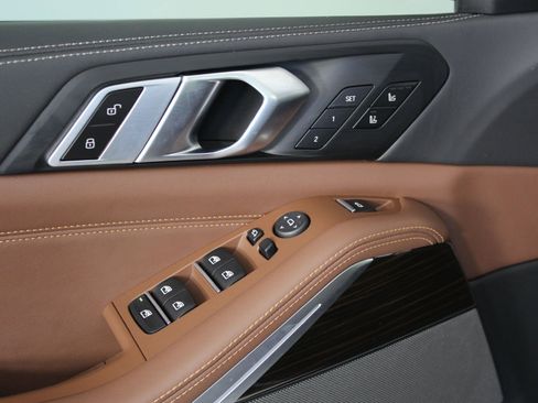 New 2026 BMW X5 M60i w/ Executive Package image 19