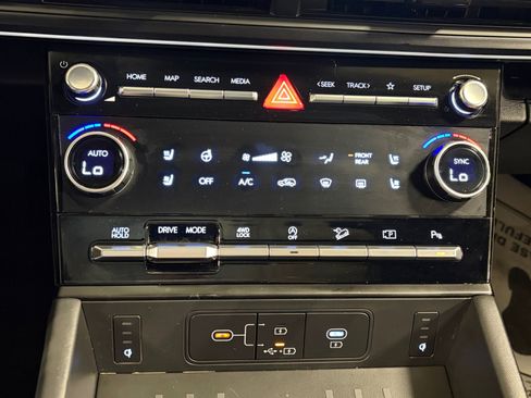 Used 2026 Hyundai Santa Fe Calligraphy AWD/4WD image 25