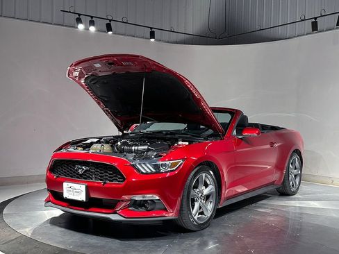 Used 2015 Ford Mustang Convertible w/ Equipment Group 051A RWD image 23