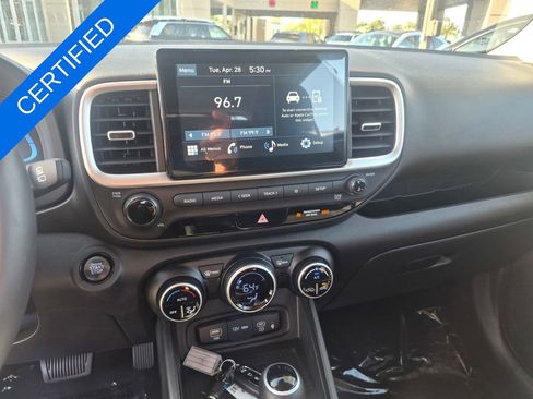 Used 2026 Hyundai Venue SEL FWD image 15
