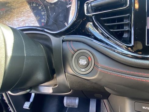 Used 2025 Dodge Durango GT image 25