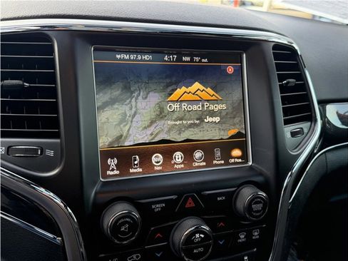 Used 2017 Jeep Grand Cherokee Trailhawk w/ Trailhawk Luxury Group image 41