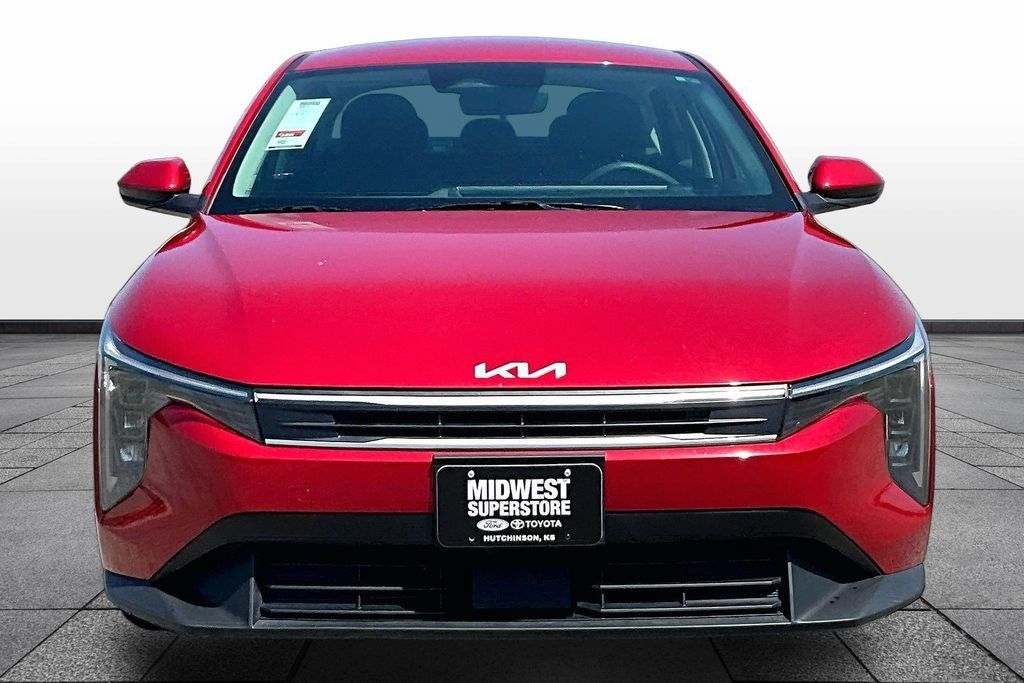 Used 2025 Kia K4 FWD image 3