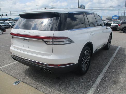 Used 2023 Lincoln Aviator Reserve w/ Elements Package Plus AWD/4WD image 24