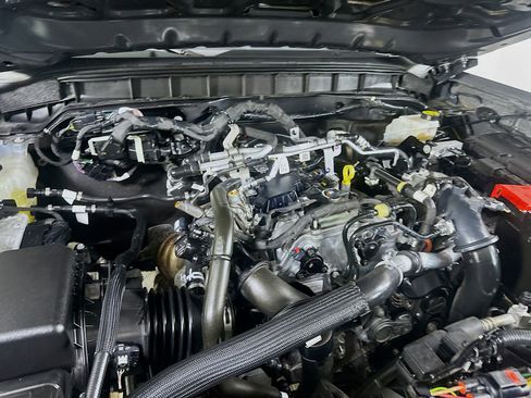 Used 2025 Ford Bronco Big Bend image 33