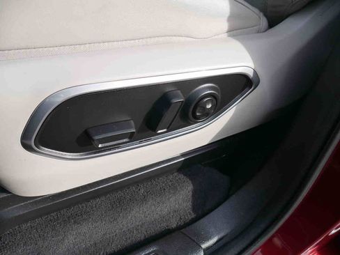 Used 2022 Jeep Wagoneer Series III w/ Flexible Seating Group image 32