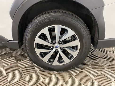 Used 2024 Subaru Outback Premium image 9