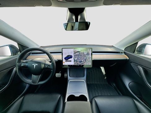 Used 2021 Tesla Model Y Performance image 16