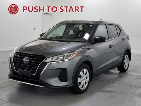 Used 2023 Nissan Kicks S FWD image 4