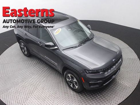 Used 2024 Jeep Grand Cherokee Limited 4xe AWD/4WD image 3