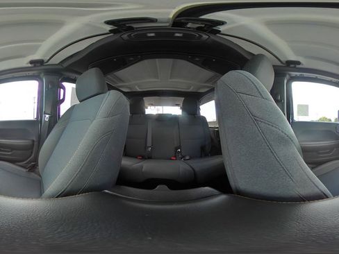 Used 2025 Jeep Wrangler Unlimited Sahara AWD/4WD image 42