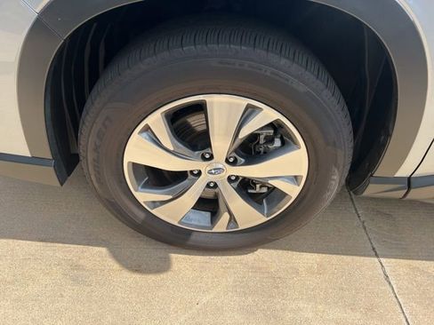 Used 2024 Subaru Ascent Premium w/ Convenience Package image 15