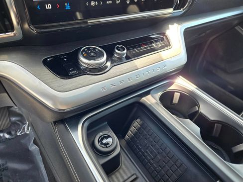 Certified 2025 Ford Expedition Max Platinum AWD/4WD image 25