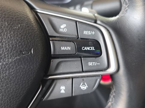 Used 2018 Honda Accord Touring image 29