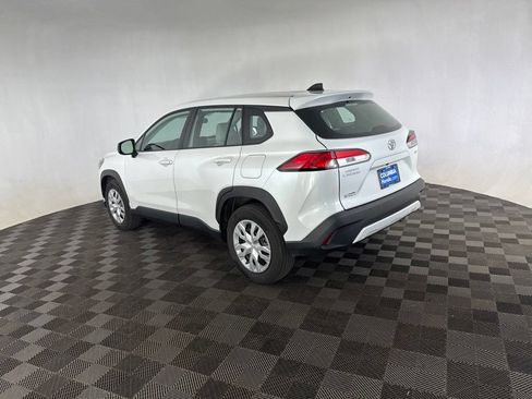 Used 2023 Toyota Corolla Cross L AWD/4WD image 7