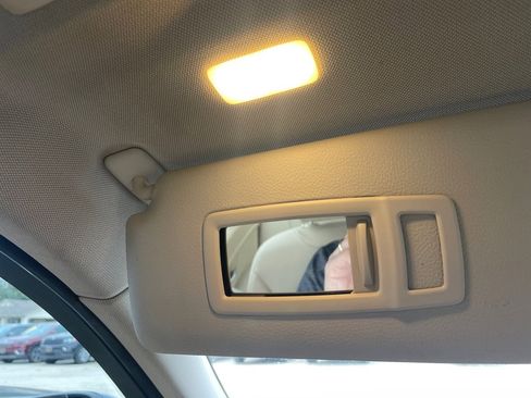 Used 2013 BMW 320i Sedan image 23