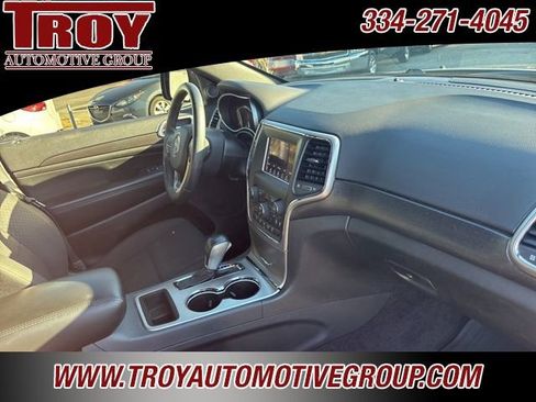 Used 2018 Jeep Grand Cherokee Laredo image 34