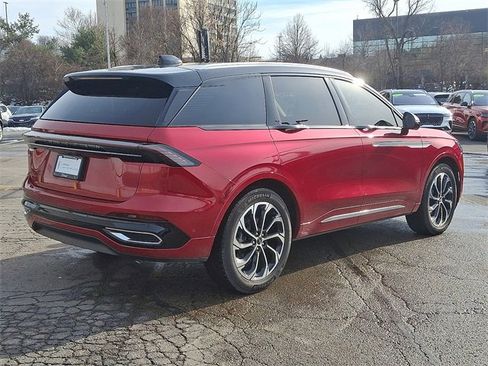 Certified 2024 Lincoln Nautilus Reserve image 6